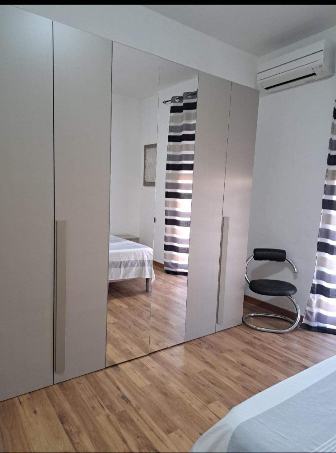 Casa S Leonardo Apartment Кротоне Екстериор снимка